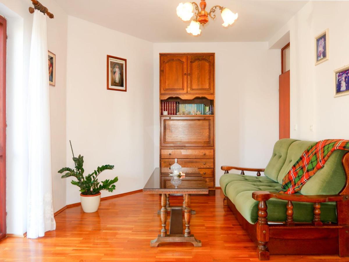 Apartment Vera - Mlk326 By Interhome Malinska Extérieur photo