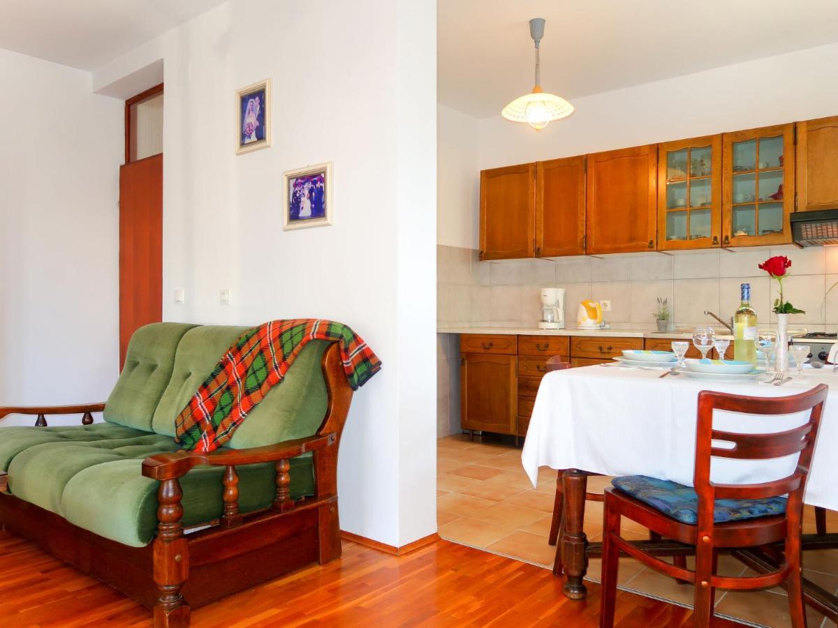 Apartment Vera - Mlk326 By Interhome Malinska Extérieur photo