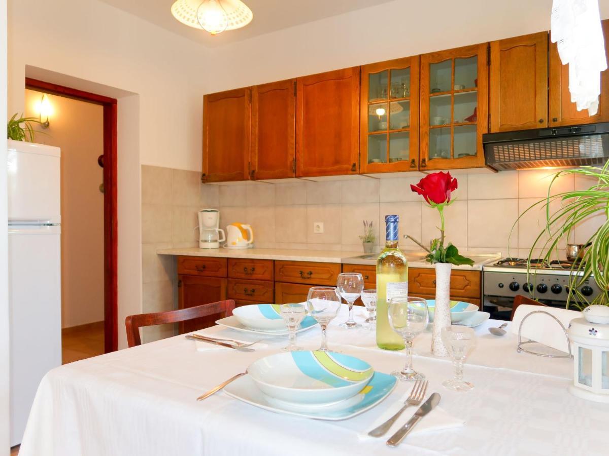 Apartment Vera - Mlk326 By Interhome Malinska Extérieur photo